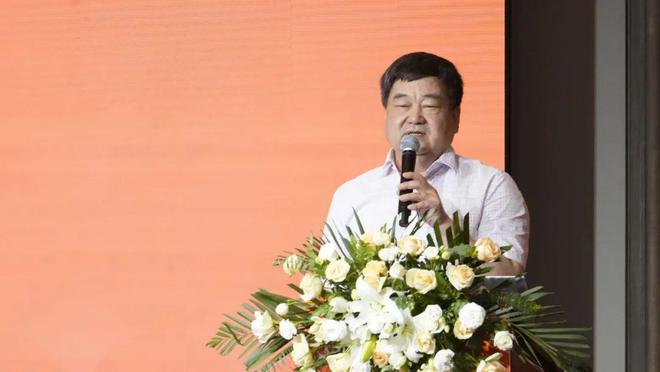 九游娱乐：超防污瓷砖成热销产品！这家陶企找到了新蓝海(图2)