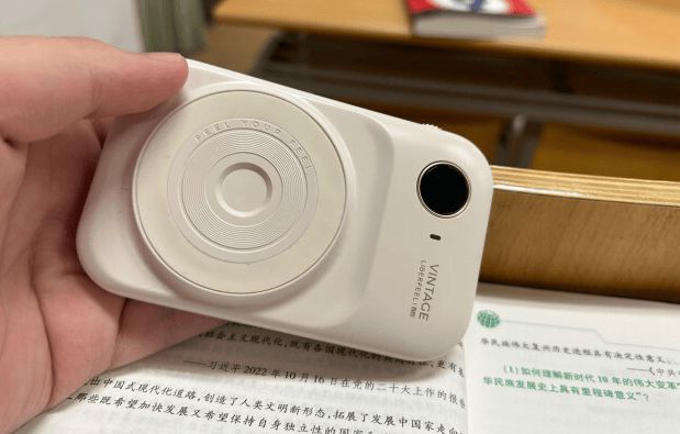 九游娱乐网站：哪个充电宝牌子好？性价比高与质量好并存！热门充电宝推荐！(图8)
