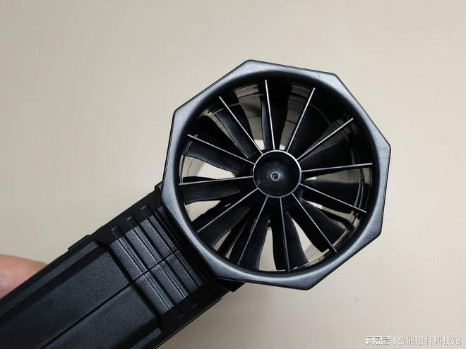 九游娱乐网站：何为无刷涵道电机？菠萝君无刷暴风锤PK有刷涡轮风扇谁值得买？(图13)