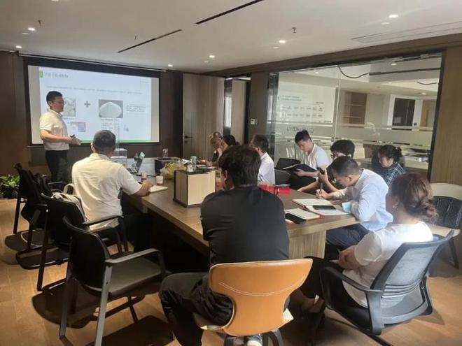 九游娱乐：冠珠瓷砖绿建新材系列产品宣讲会高效赋能携手终端拓展新市场(图4)