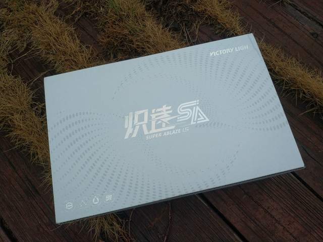 九游娱乐：配置拉满的”空调跑鞋“威量炽速15！不容错过(图4)