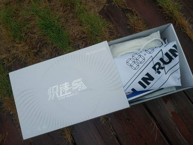 九游娱乐：配置拉满的”空调跑鞋“威量炽速15！不容错过(图5)