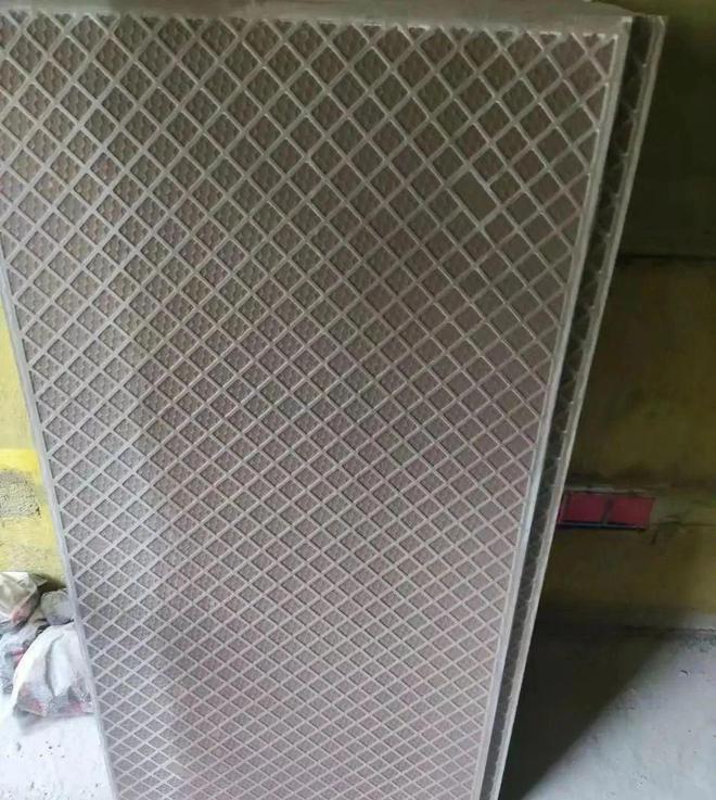 九游娱乐平台：建议：这5种瓷砖千万别铺以免后悔！绝非胡说是过来人的教训(图11)