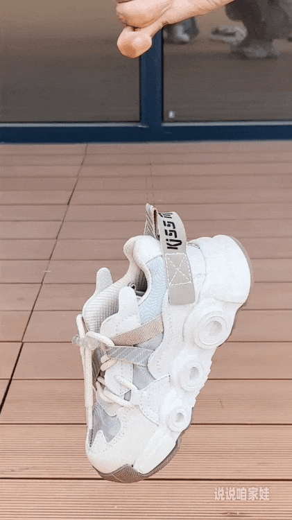 九游娱乐网站：几十元拿下加拿大专柜童鞋明星家宝宝都在穿还是模特大赛御用童鞋(图7)