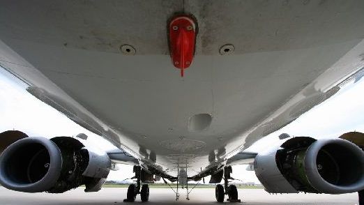 九游娱乐平台：等离子体技术在航空电连接器铝合金蒙皮口盖的深度应用与显著优势(图2)