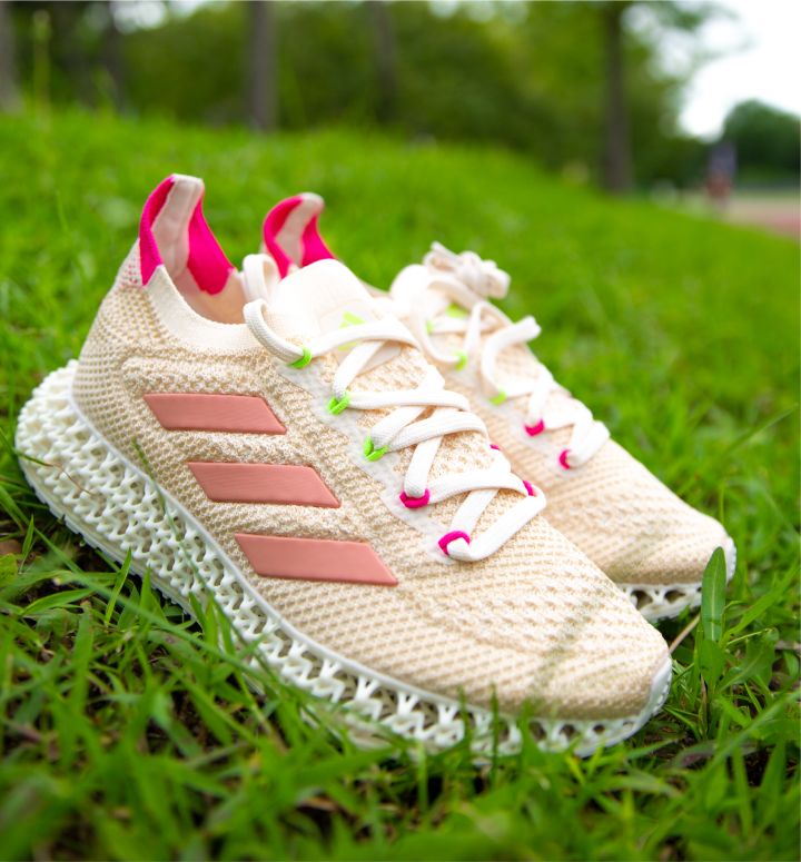 九游娱乐：引领跑鞋新风尚未来感4DFWD系列引爆adidas(图1)