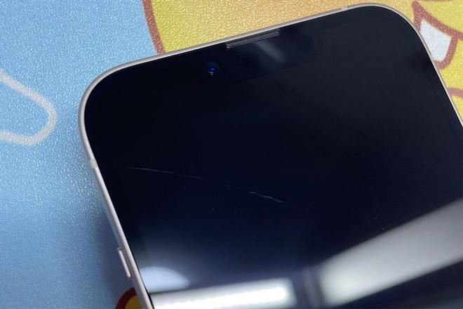 九游娱乐平台：iPhone16买到手要不要套壳贴膜？换个思路不套壳能贬值多少钱(图2)