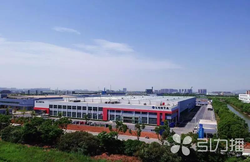 九游娱乐平台：助战北京冬奥会苏企为国家队队员提供战袍(图3)