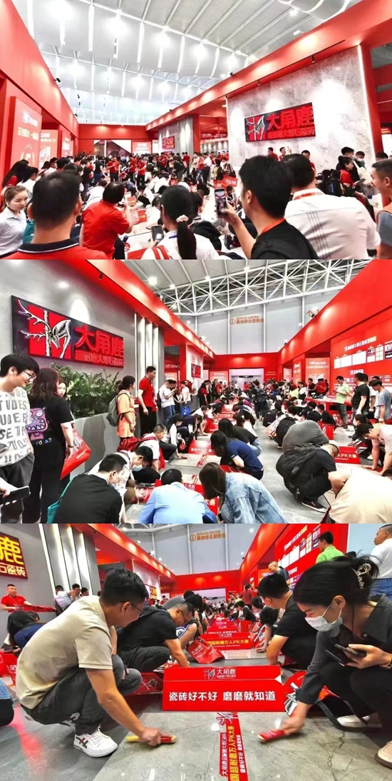 九游娱乐：展位面积第一人气第一！大角鹿超耐磨火爆陶瓷展(图1)