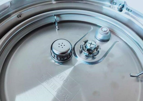 九游娱乐网站：瓷砖等