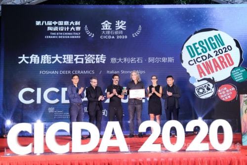 九游娱乐网站：315当天销量第一｜大角鹿大理石瓷砖放心买！(图3)