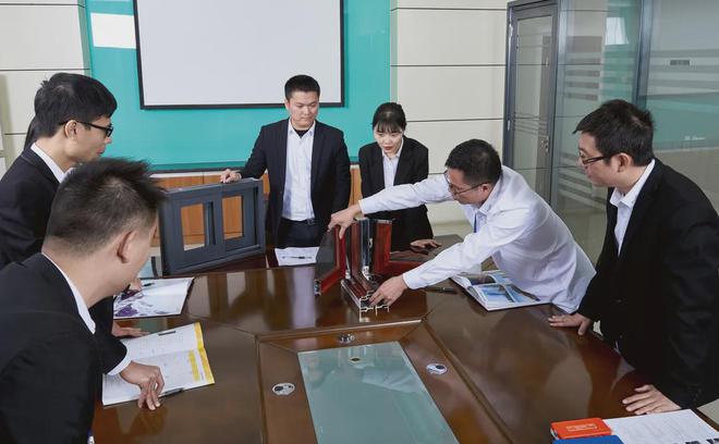 九游娱乐平台：见证科努克铝材“质”的飞跃(图4)