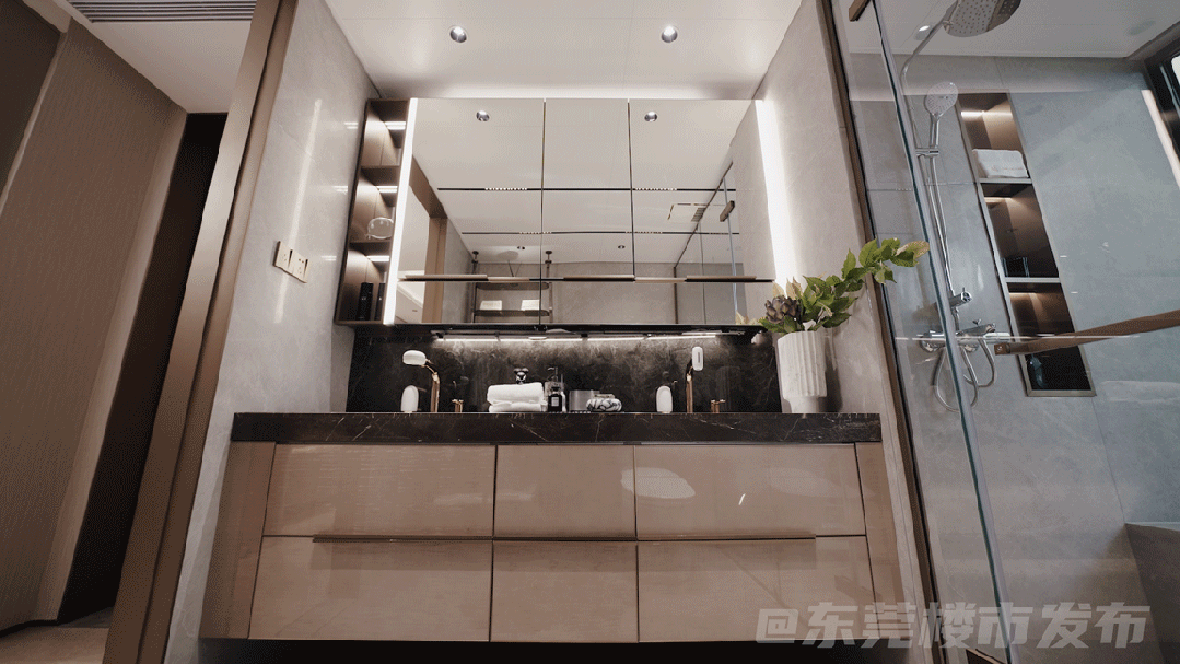 九游娱乐：抢先实探！保利的展示区又给江景豪宅打样板了！(图16)