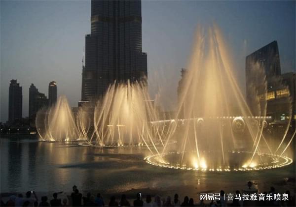 九游娱乐：音乐喷泉厂家-音乐喷泉设备的价格-国家高新技术企业(图2)