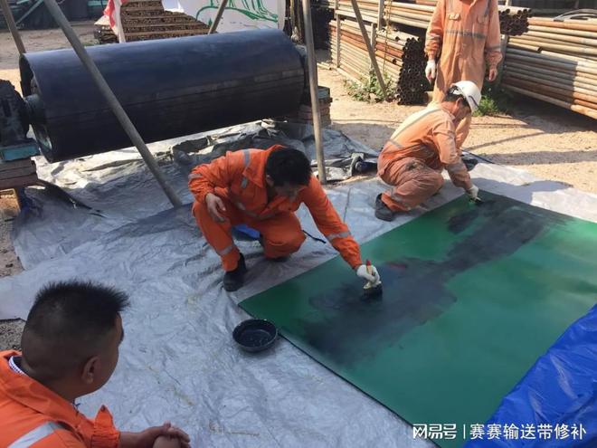 九游娱乐平台：滚筒现场冷包胶施工流程详解滚筒包胶操作步骤介绍(图3)