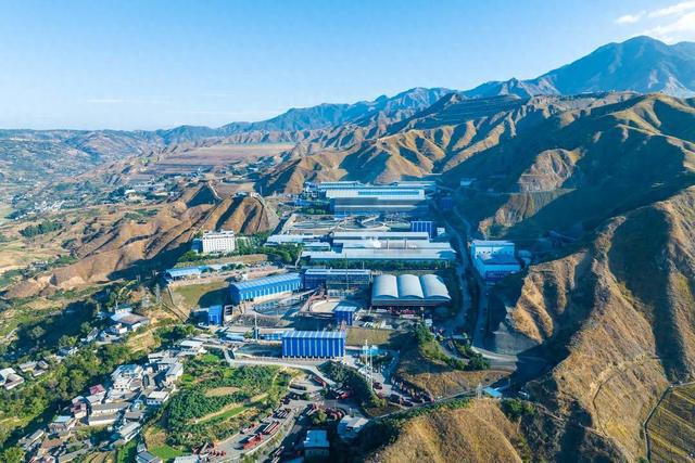 九游娱乐网站：攀枝花市盐边县：钒钛首县逐绿向新(图1)