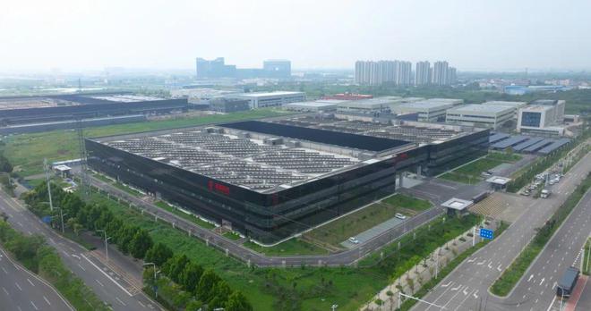 九游娱乐平台：凯盛科技超大尺寸超薄柔性玻璃：引领柔性显示新视界(图4)