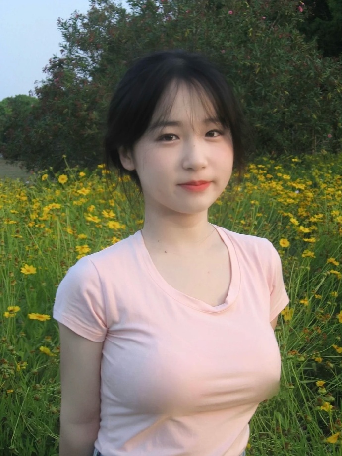 九游娱乐：沣满的女邻居-沣满的女邻居老版本V(图1)