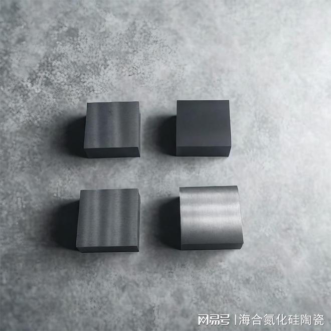 九游娱乐：氮化硅陶瓷煤仓衬板的耐磨性能研究及其在煤炭工业中的应用(图1)