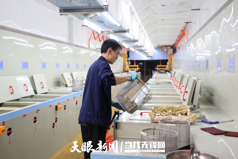 九游娱乐网站：为产业链“镀金”！贵阳贵安最大表处理产业园向“新”提速(图4)