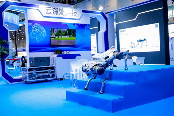 九游娱乐：投洽会数字经济展区哪些人形机器人惊艳了全场？(图13)