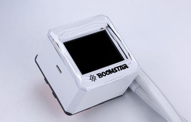九游娱乐平台：全核58G功耗300W的14700K用啥散热？带屏影驰星曜G360水冷实测(图7)
