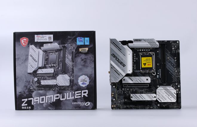 九游娱乐平台：全核58G功耗300W的14700K用啥散热？带屏影驰星曜G360水冷实测(图9)