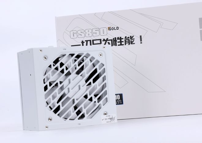 九游娱乐平台：全核58G功耗300W的14700K用啥散热？带屏影驰星曜G360水冷实测(图10)