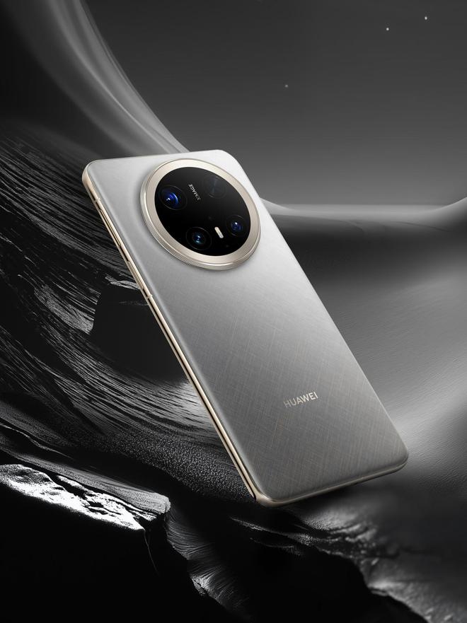 九游娱乐平台：华为Mate70Pro+：高亮钛中框解锁旗舰新“钛”度！(图1)
