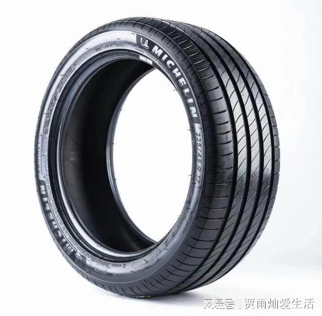 九游娱乐平台：买胎必看！高端家轿轮胎选这10款就对了(图1)