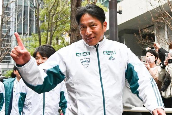 九游娱乐网站：11年8冠只此青绿箱根驿传(图9)