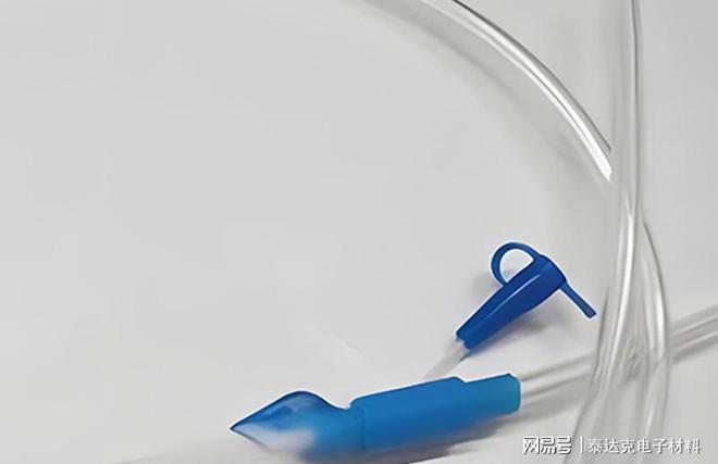 九游娱乐：热塑性聚氨酯TPU特性有哪些？UV胶水能够粘接TPU吗？有哪些优势？(图1)