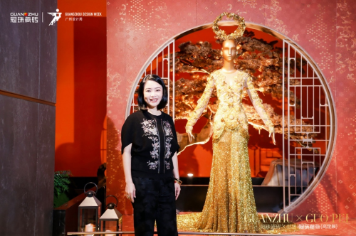 九游娱乐网站：冠珠瓷砖x郭培「冠珠华脉」高定展“高定岩板”突破家装审美新高度(图2)