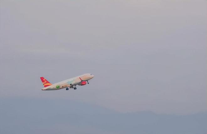 九游娱乐：中国大飞机穿上“国产鞋”！小轮胎大突破研发起来为何那么难？(图11)