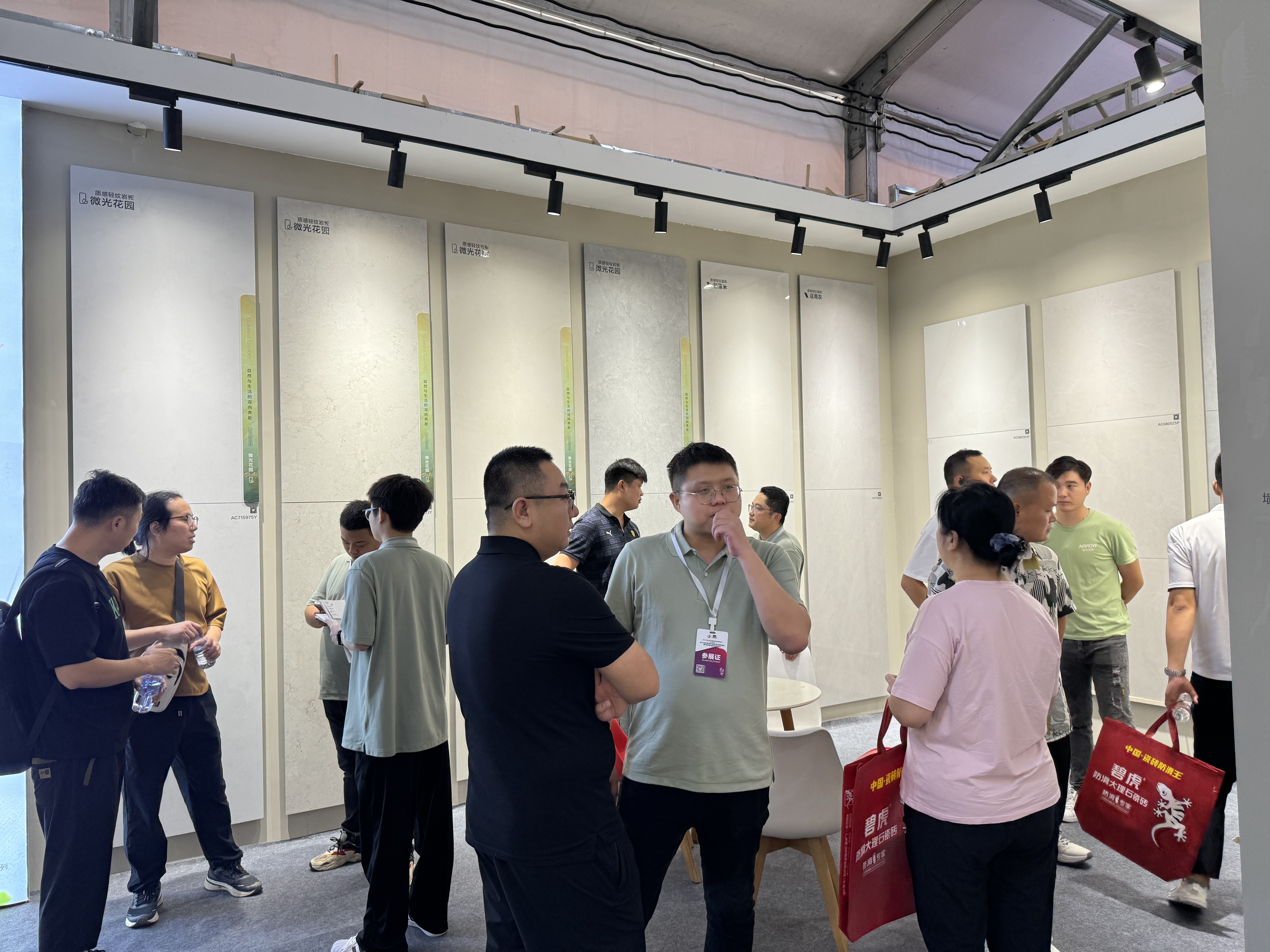 九游娱乐平台：箭牌瓷砖淄博经销商盛兵：16年瓷砖行业老手仅用1年完成转型(图9)