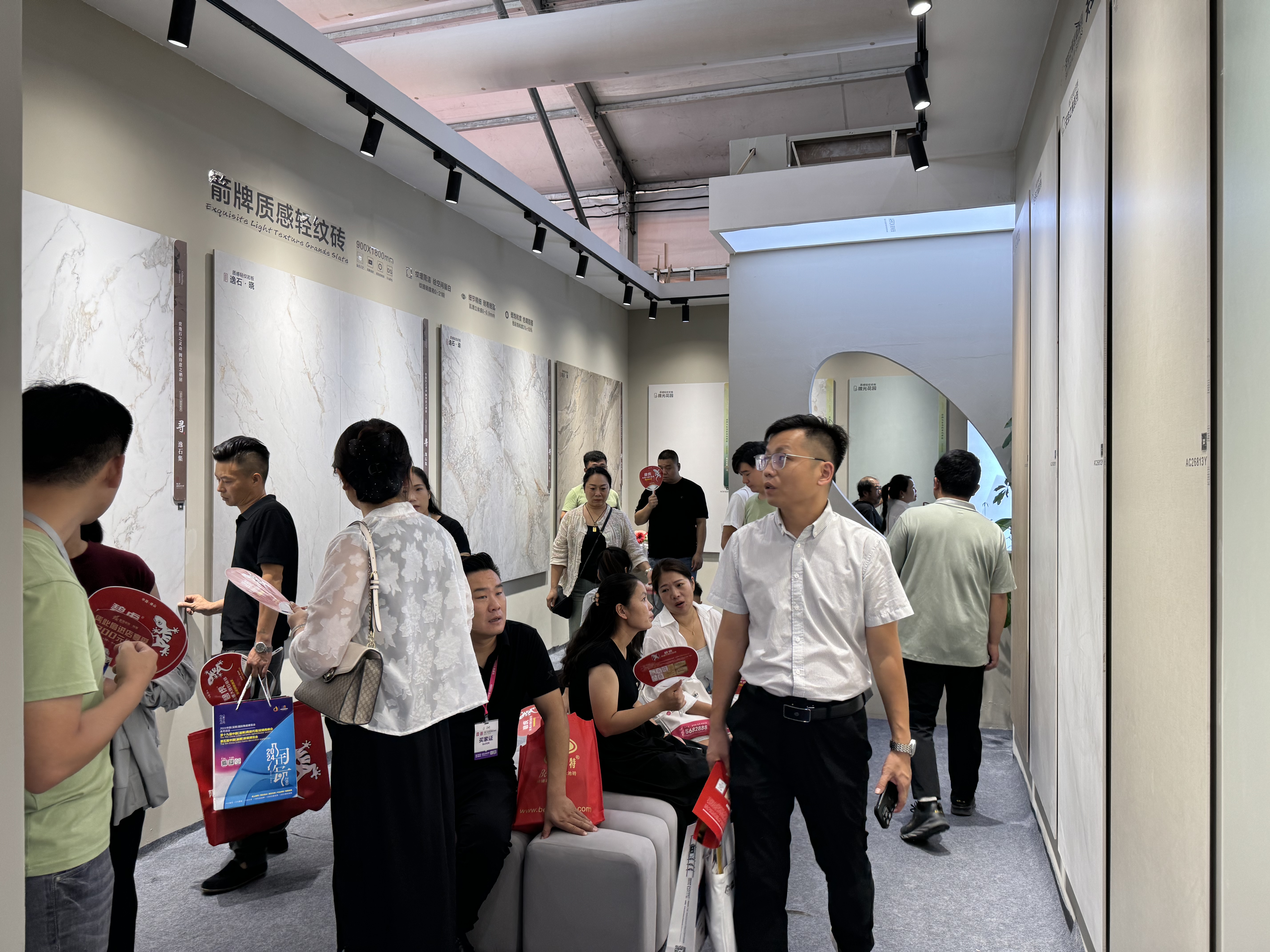 九游娱乐平台：箭牌瓷砖淄博经销商盛兵：16年瓷砖行业老手仅用1年完成转型(图10)
