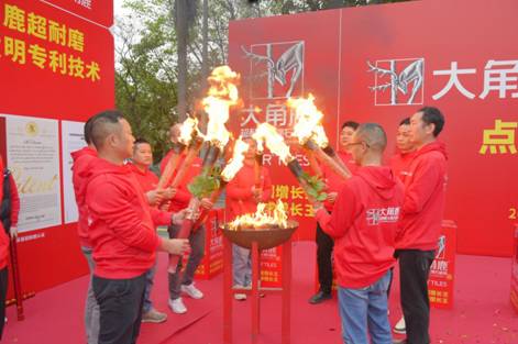 九游娱乐网站：市场版图再扩张！大角鹿瓷砖六大生产基地全力保障供应(图1)