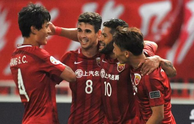 九游娱乐：喜讯！上港五虎将驰援梅州客家下赛季中超保级王牌门神领衔(图1)