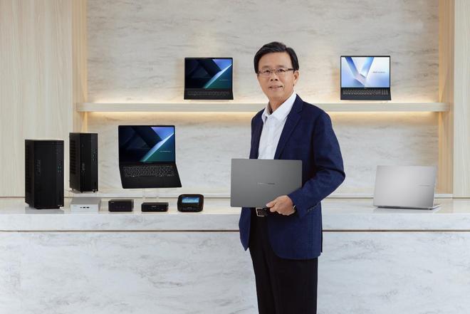 九游娱乐：轻至960g续航22小时！华硕灵耀14AirAI超轻薄本开启预约！(图2)