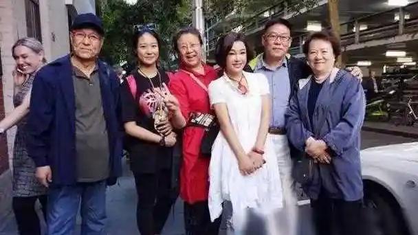 九游娱乐网站：偷鸡不成蚀把米!自以为能毁掉刘晓庆不料自己却被扒了个底朝天(图13)