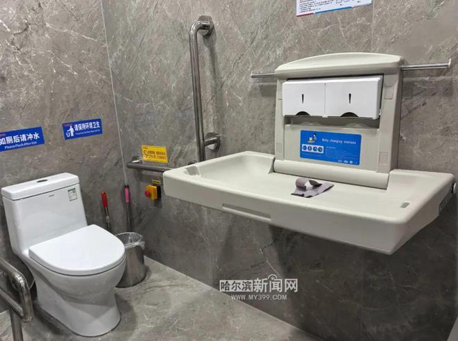九游娱乐网站：哈东站至交通学院站恢复运营｜哈尔滨地铁1号线车站提档升级换新颜(图2)