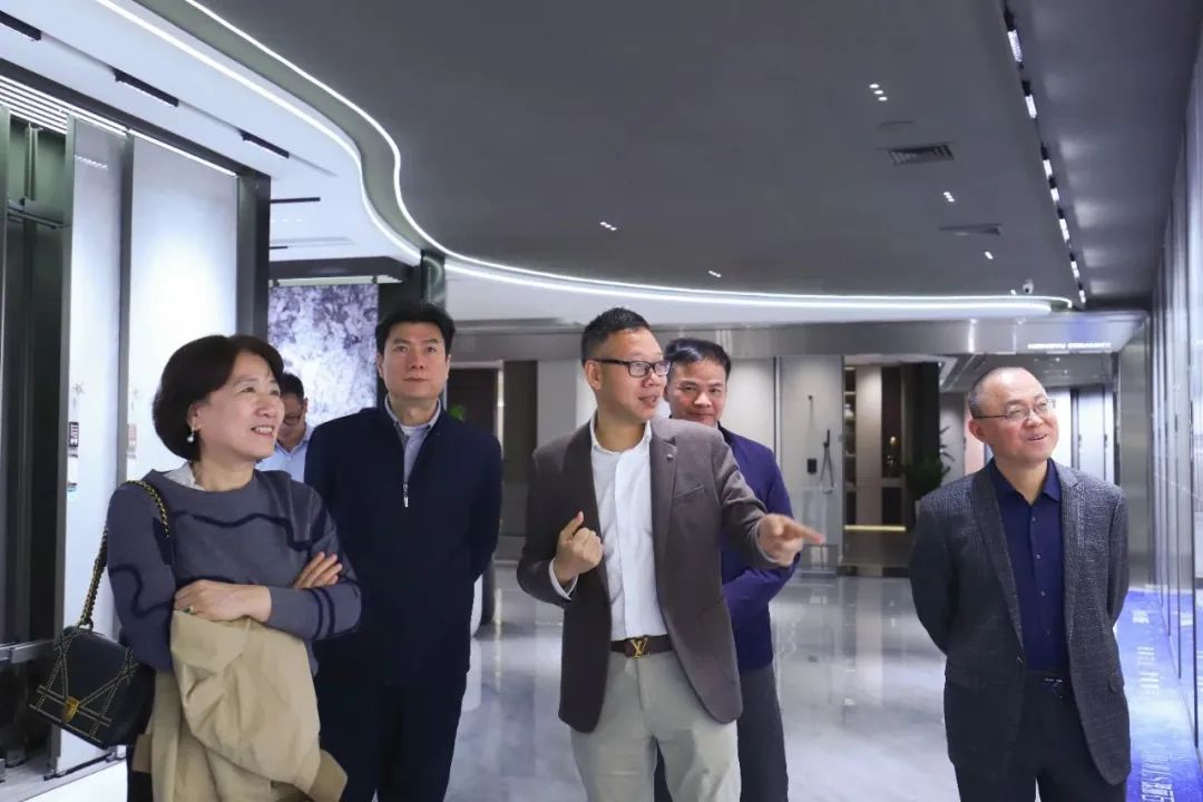九游娱乐：标准引领高质量发展！《消费品质量分级陶瓷砖》国家标准调研会成功召开(图4)
