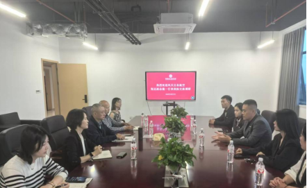 九游娱乐平台：凤天航空集团（FlytopAviation）深化校企合作校园招聘走进成都高校(图2)