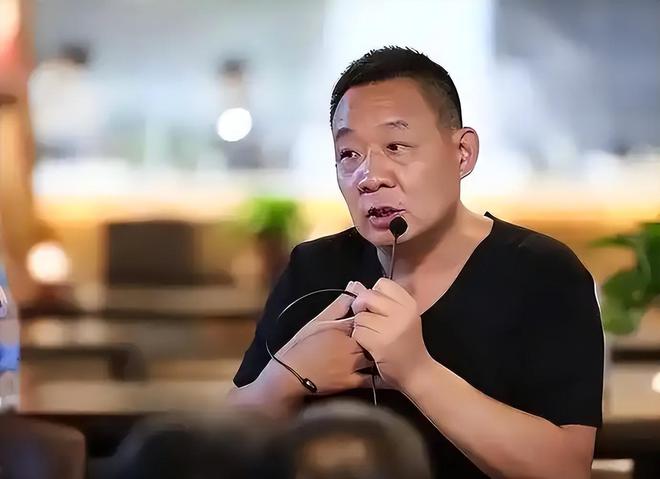 九游娱乐：于东来撕开山姆薪资遮羞布：不到4000就该关门！网友称其别来碰瓷(图3)