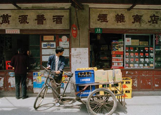 九游娱乐：于东来撕开山姆薪资遮羞布：不到4000就该关门！网友称其别来碰瓷(图10)