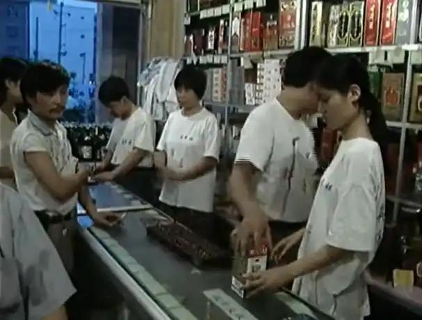 九游娱乐：于东来撕开山姆薪资遮羞布：不到4000就该关门！网友称其别来碰瓷(图13)