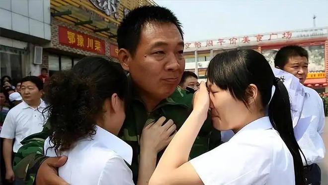九游娱乐：于东来撕开山姆薪资遮羞布：不到4000就该关门！网友称其别来碰瓷(图15)