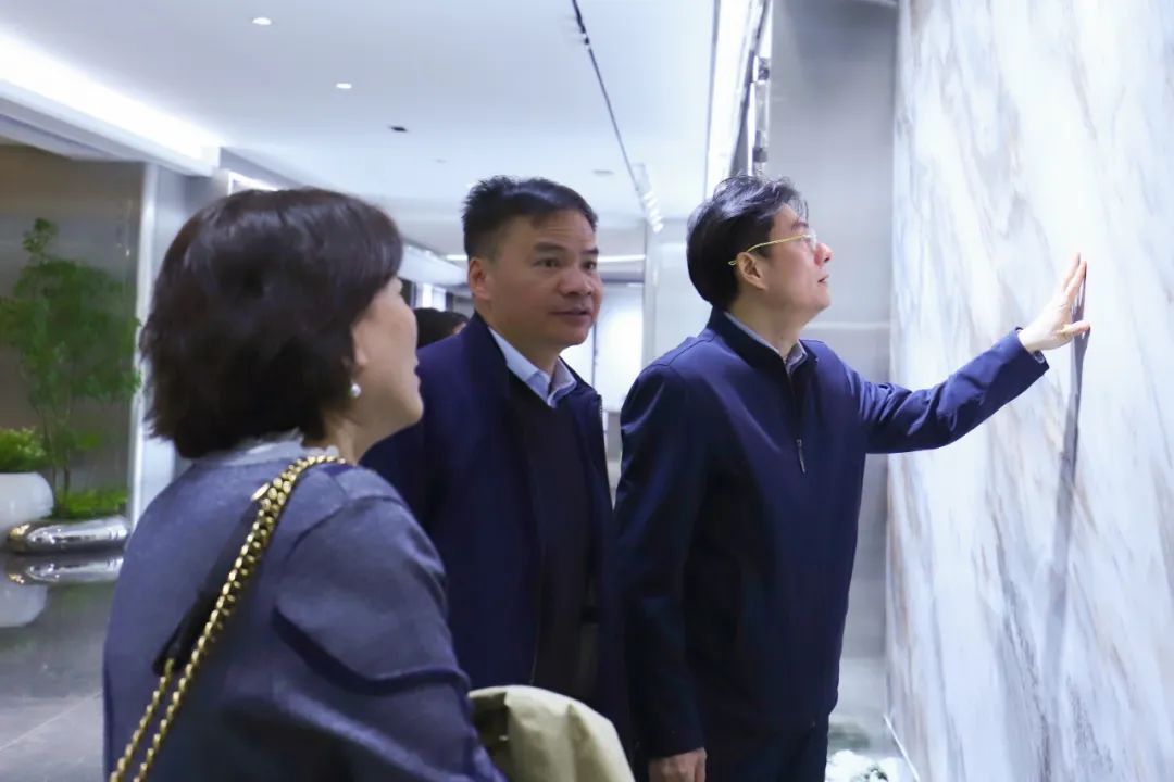 九游娱乐网站：威尔斯陶瓷标准引领高质量发展！《消费品质量分级陶瓷砖》国家标准调研会顺利召开(图2)