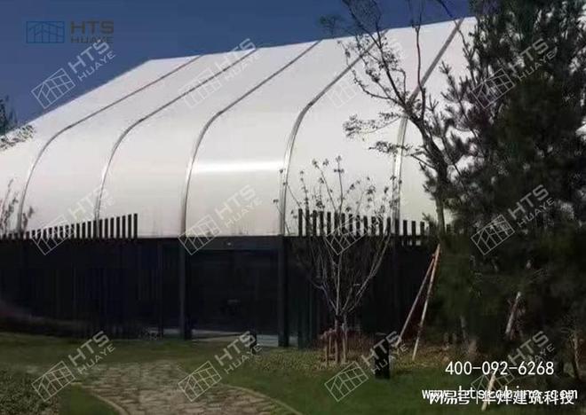 九游娱乐网站：提升运动体验华烨篷房装配式运动场馆的优势(图2)