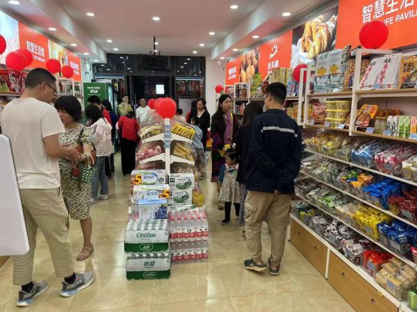 九游娱乐网站：创业小白也能成功舌尖趣零食加盟告诉你怎么做(图1)